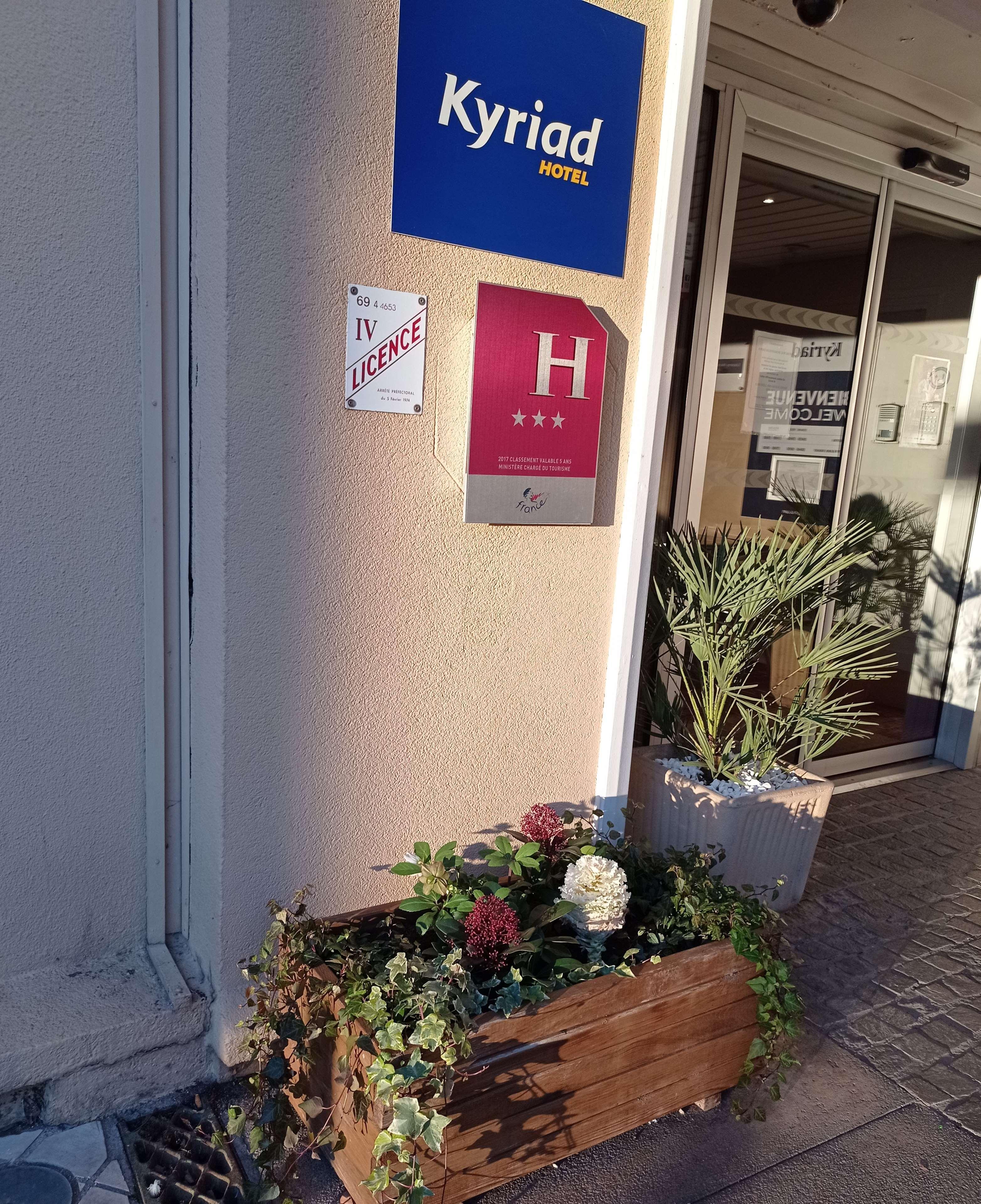 Kyriad Villefranche Sur Saone Exterior foto